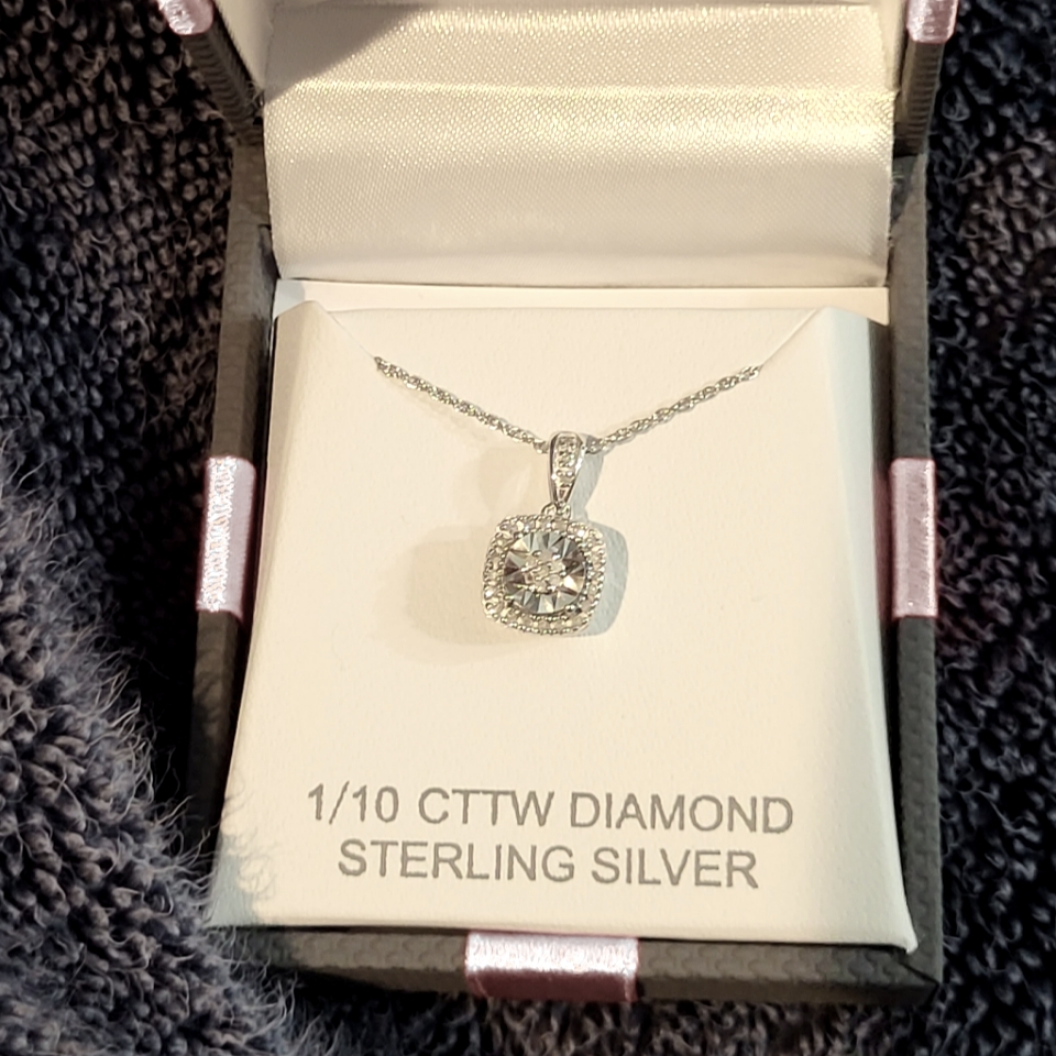 Brand New Diamond Pendant Necklace Brand New Diamond Pendant Necklace